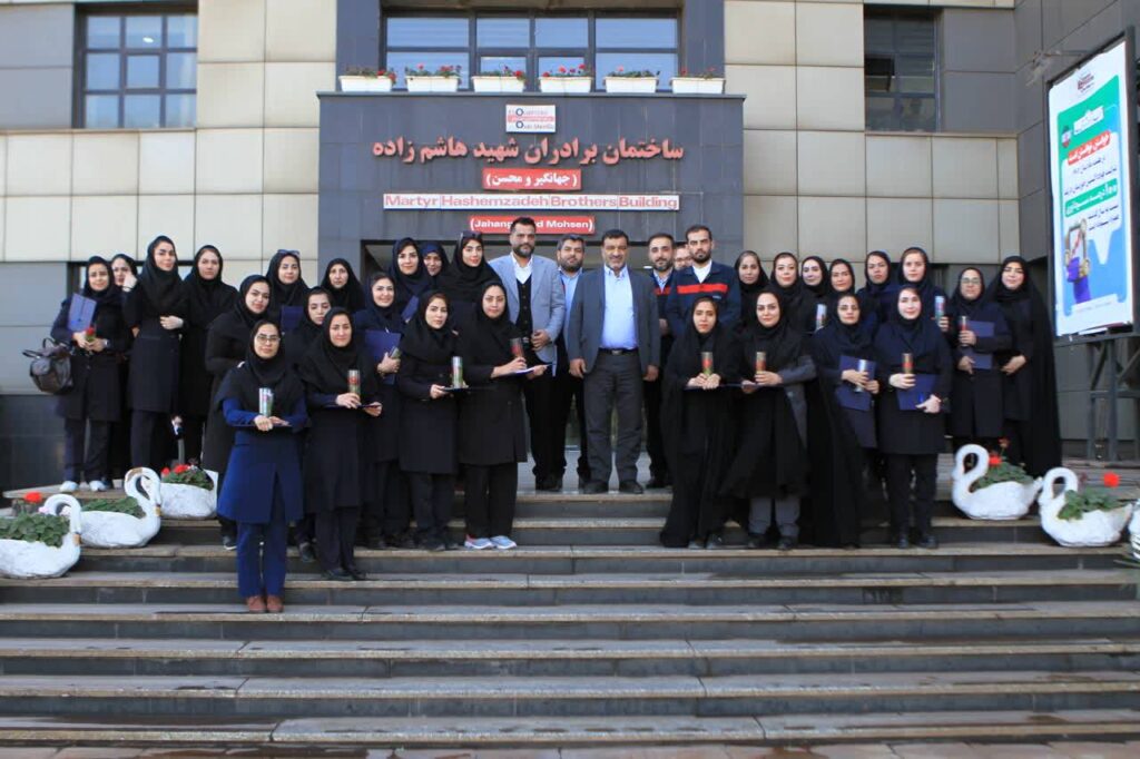 به مناسبت ایام میلاد با سعادت دخت نبی اکرم(ص)، مراسم بزرگداشت روز زن و روز مادر در شرکت فولاد اکسین خوزستان برگزار و از بانوان شاغل در شرکت تجلیل شد