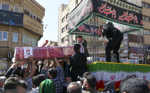 تشییع پیکر ۷ شهید خوزستانی در اهواز