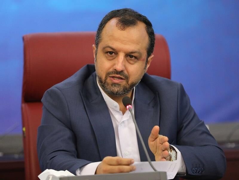 درخواست وزیر اقتصاد از آیت‌الله جنتی برای جلوگیری از ویژه خواری ها